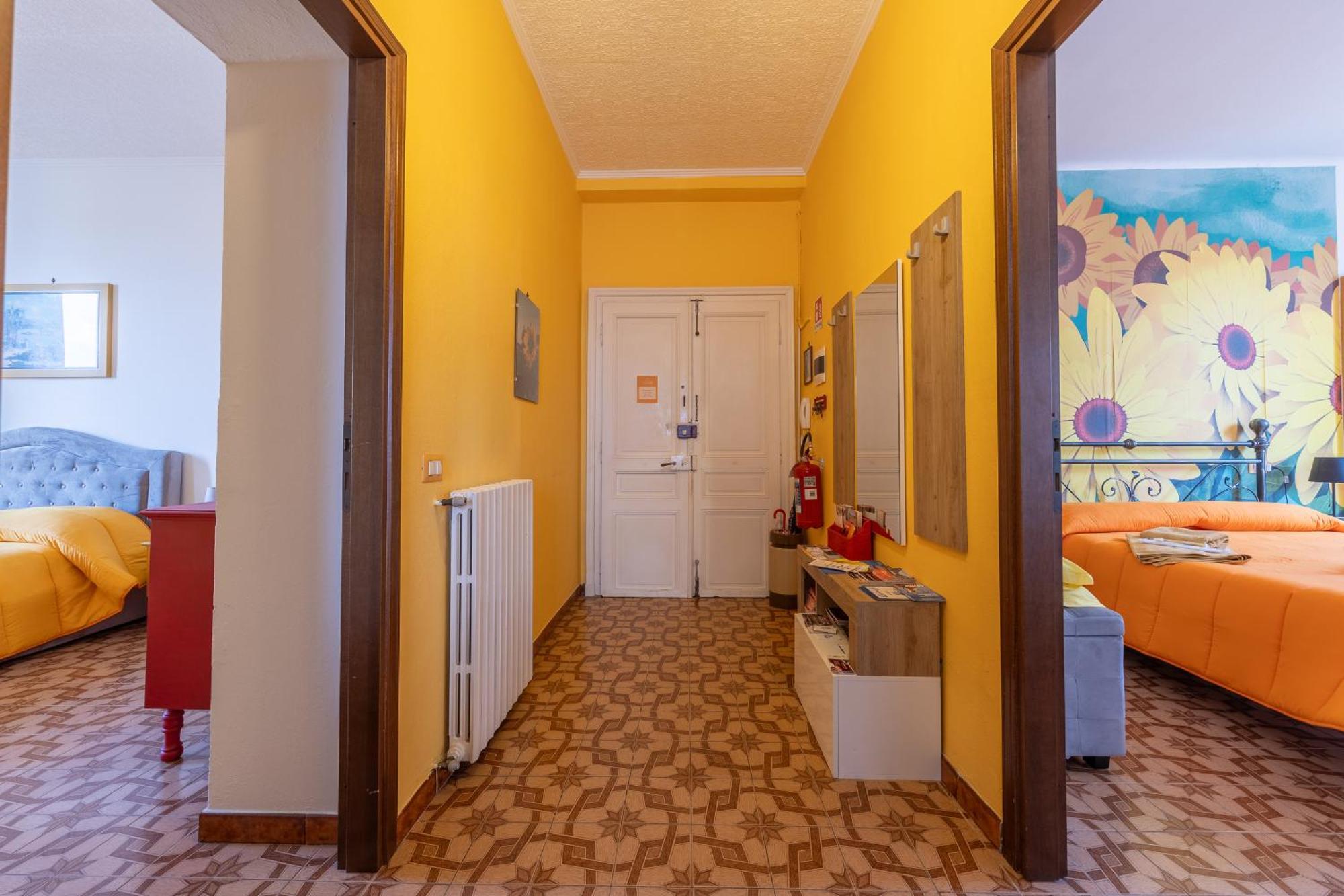 Casa Vacanza Dimora Vincenza Luino Exterior photo