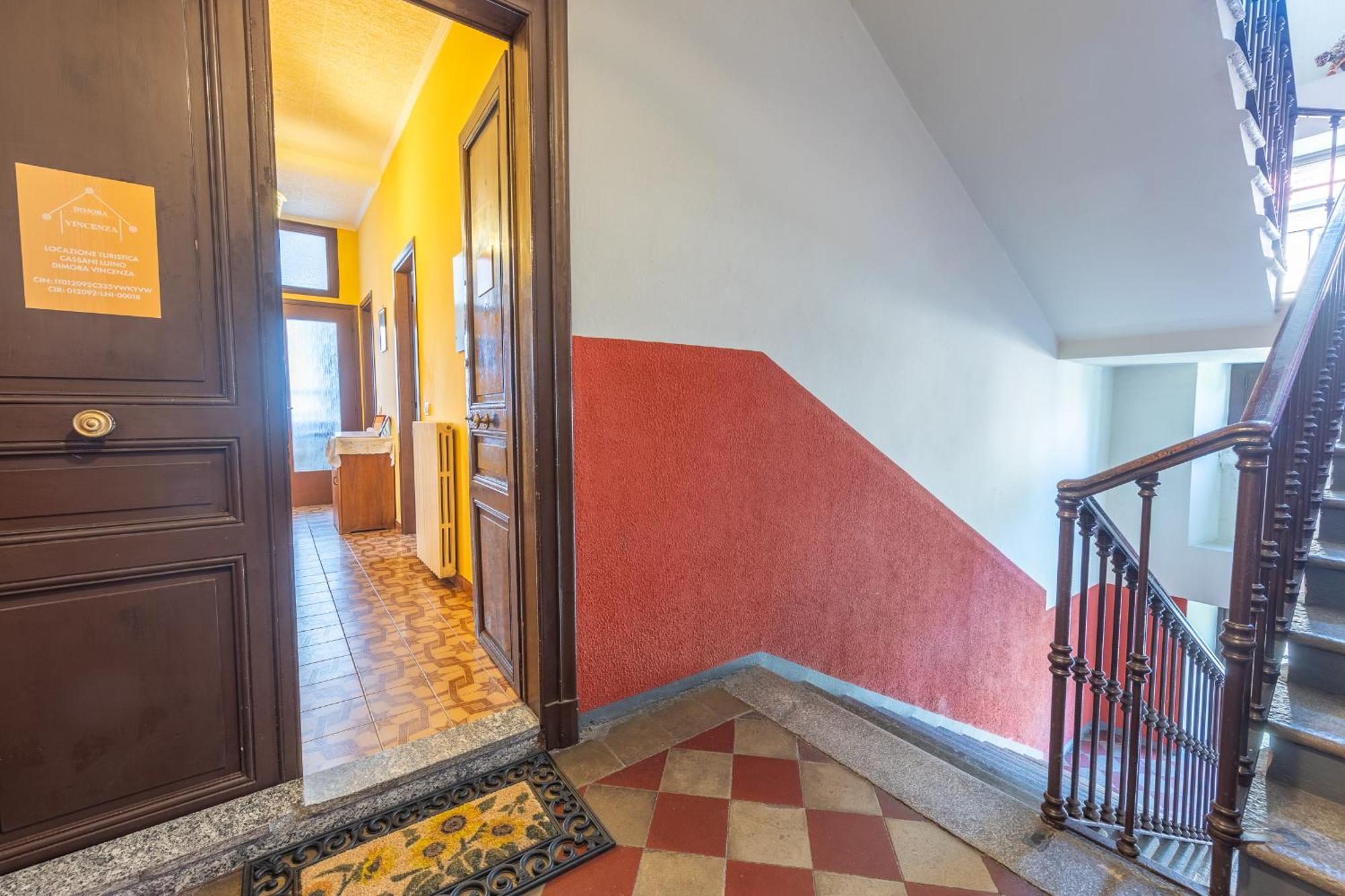 Casa Vacanza Dimora Vincenza Luino Exterior photo